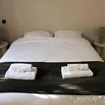 Superbe Appartement Avec Clim/Terrasse/Parking